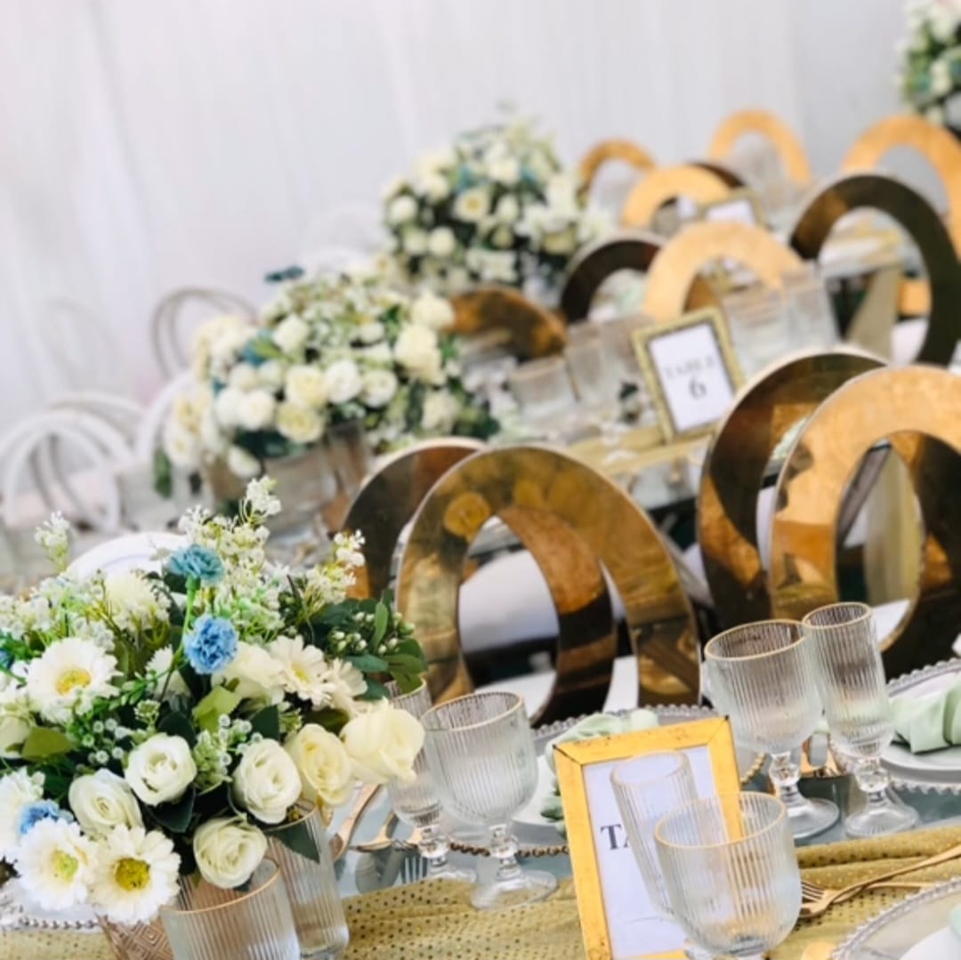 Elegant Table Décor